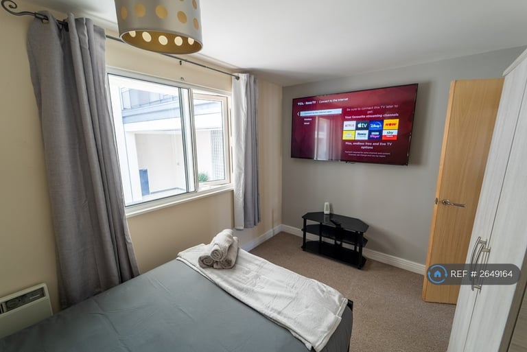 3 bedroom flat in The Mailbox, Birmingham, B1 (3 bed) (#2649164)