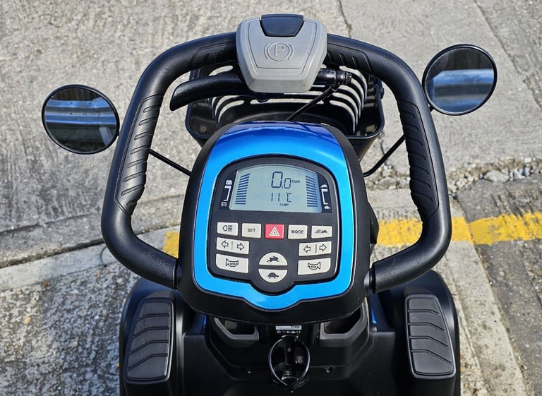 Pride Apex Epic, 8 MPH Mobility Scooter **I Can Deliver **