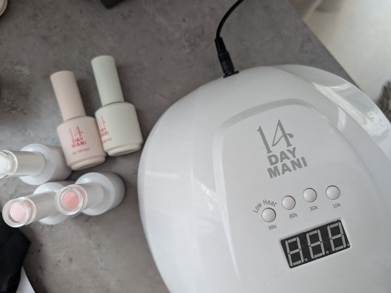 Gel manicure kit 