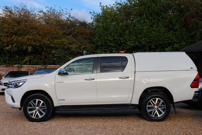 2018 Toyota Hilux 2.4 D-4D Invincible 4WD Euro 6 (s/s) 4dr (TSS, 3.5t) PICK UP Diesel Manual
