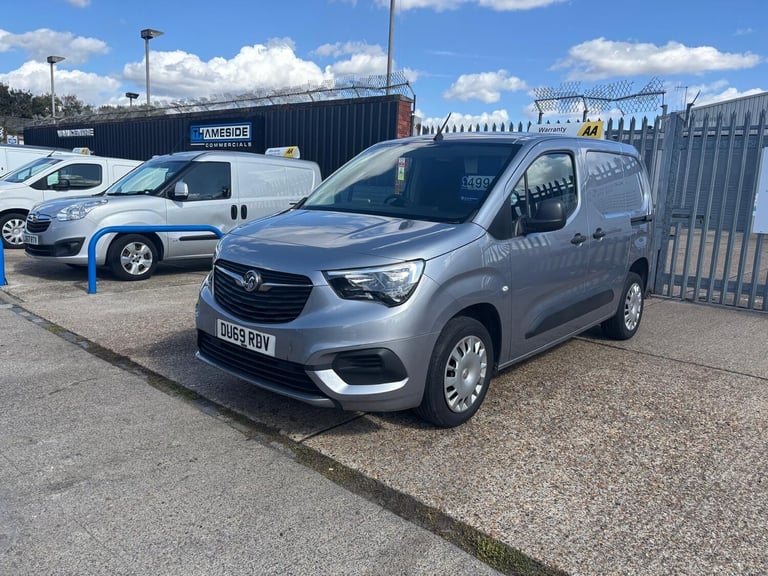 2019 Vauxhall Combo 1.5L 2300 Sportive S/S Diesel Manual Euro 6 (101 bhp) ULEZ - PRICE + VAT LCV ...