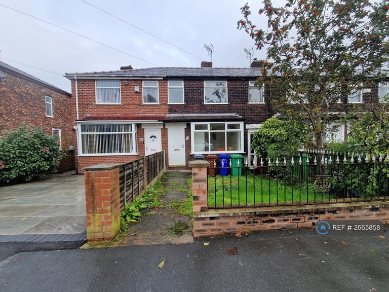 2 bedroom house in Wilton Road, Crumpsall, Manchester, M8 (2 bed) (#2665858)