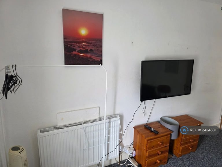 1 bedroom in Alexandra Road, Chatham, ME4 (#2424331)