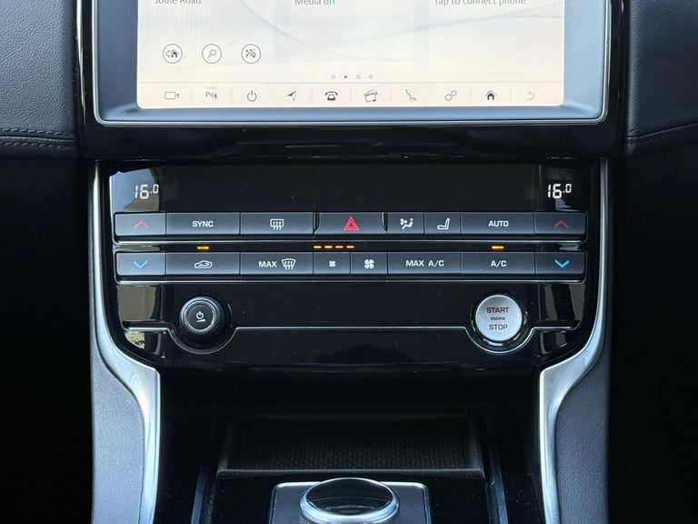 2018 Jaguar XE 2.0i GPF Portfolio Saloon 4dr Petrol Auto Euro 6 (s/s) (200 ps) SALOON Petrol Auto...
