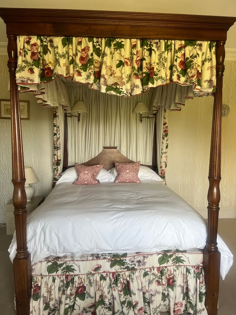 King-size four-poster bed