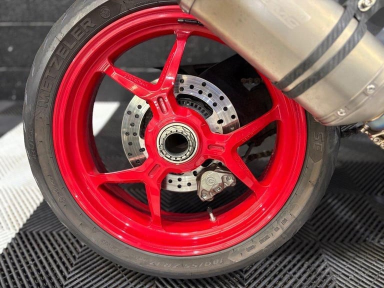 2019 69 DUCATI SUPERSPORT 937 SUPER SPORTS PETROL MANUAL EURO 4 (110 PS)