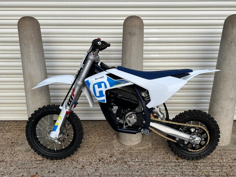 DANNYS DIRT BIKES MINT HUSQVARNA EE5 2024 ELECTRIC MOTOCROSS BIKE KTM E5 2024
