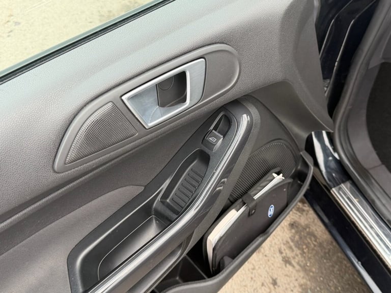 2013 Ford Fiesta 1.6 Titanium X 5dr Powershift HATCHBACK PETROL Automatic