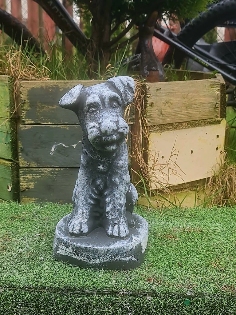 Concrete garden ornaments 