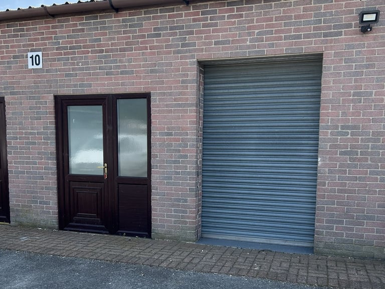 image for Small Industrial/Lock up/Storage Unit to LET