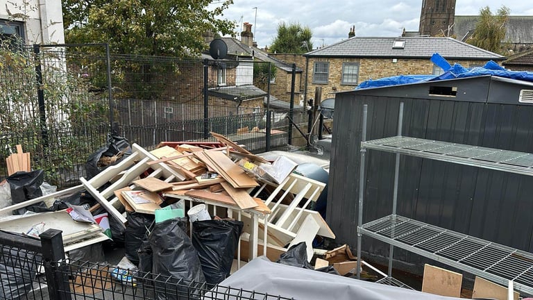 Waste removal/ garden waste/ commercial waste/ disposal service 