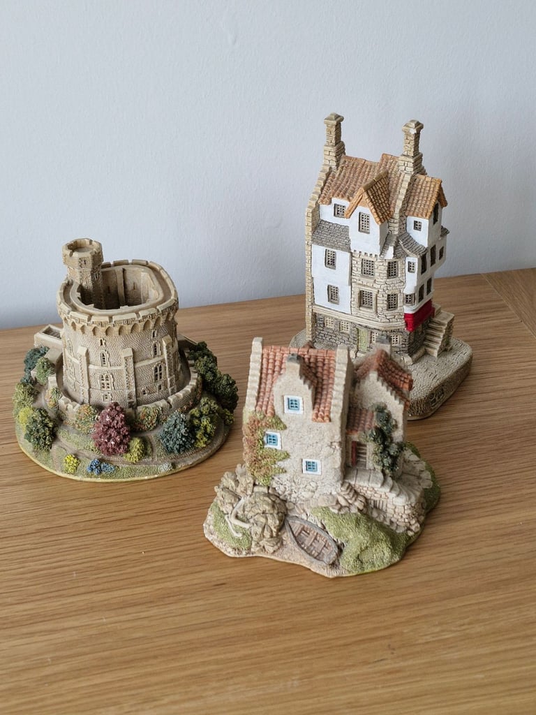 Lilliput Lane (4 Cottages)