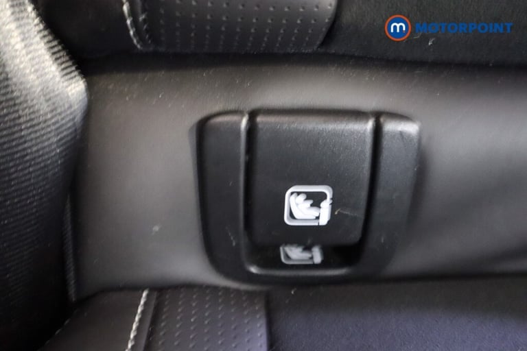 2020 Volvo XC40 1.5 T3 [163] R DESIGN 5dr SUV Petrol Manual