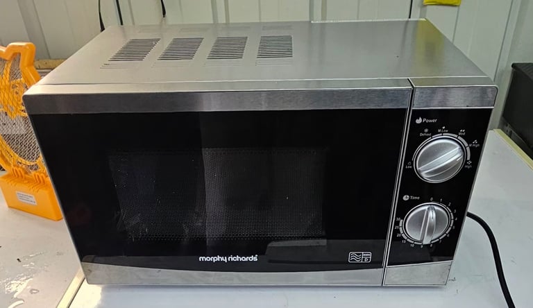 image for Morphy Richards 20L 800W Solo Standard Microwave - Silver