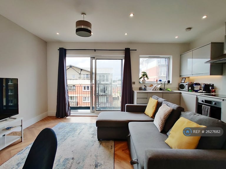 image for 1 bedroom flat in Solomons Hill, Rickmansworth, WD3 (1 bed) (#2627682)