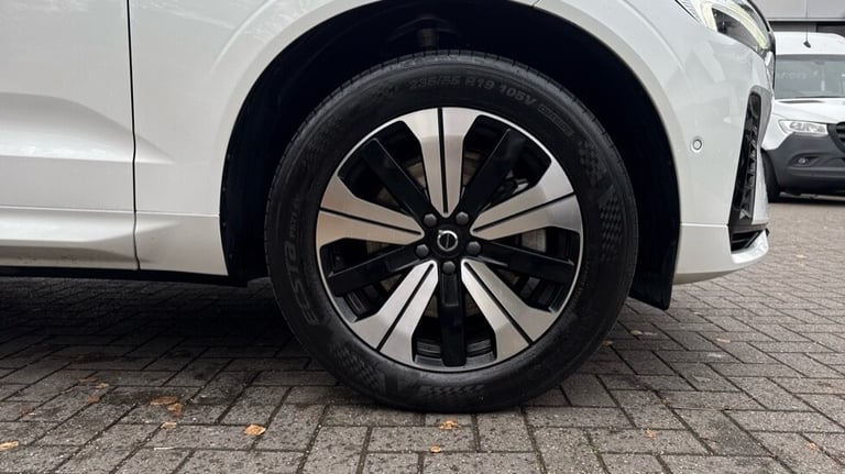 2023 Volvo XC60 Recharge Plus, T6 AWD plug-in hybrid, Electric/Petrol, Dark Estate Petrol Paralle...