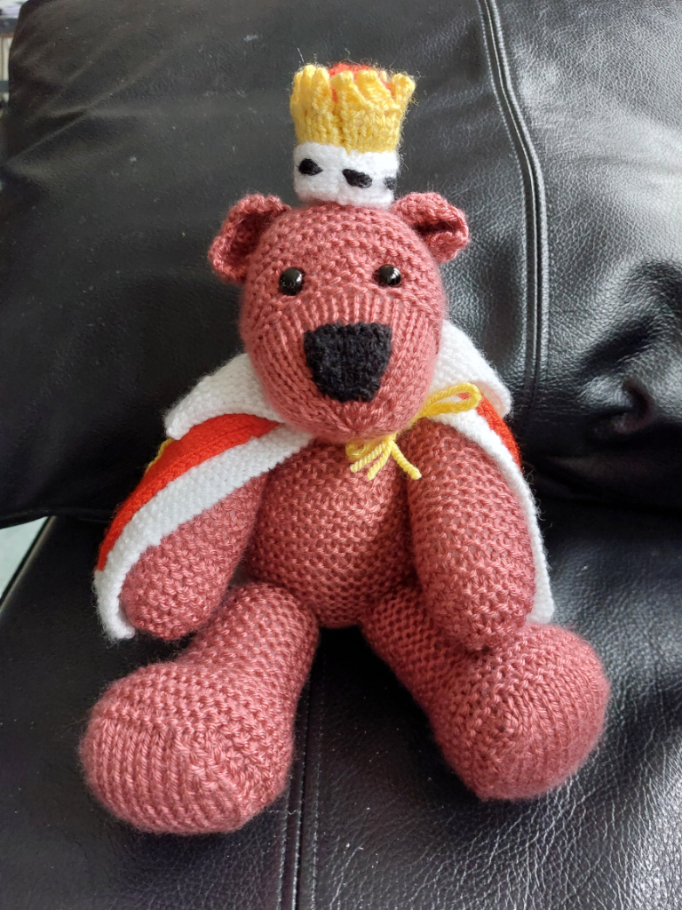 Knitted teddies