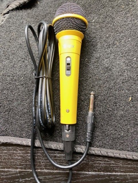 image for NEW MICROPHONE AND CABLE FOR SALE - STUNNING YELLOW COLOUR - ONLY £15