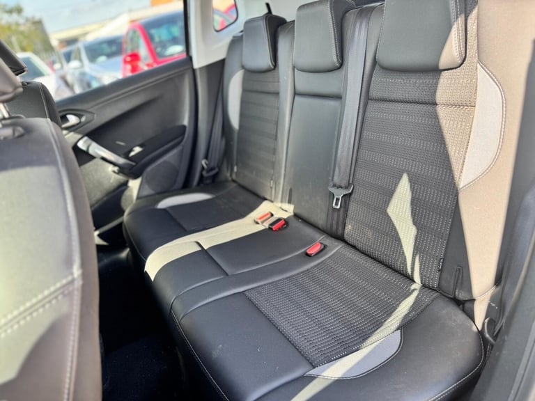 2016 Peugeot 2008 1.2 PureTech Allure Euro 6 (s/s) 5dr HATCHBACK Petrol Manual