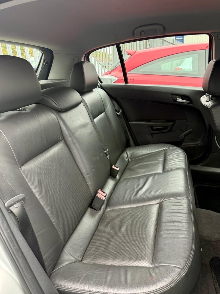 2005 Vauxhall Astra 1.6i 16V Club 5dr HATCHBACK Petrol Manual - Image 21