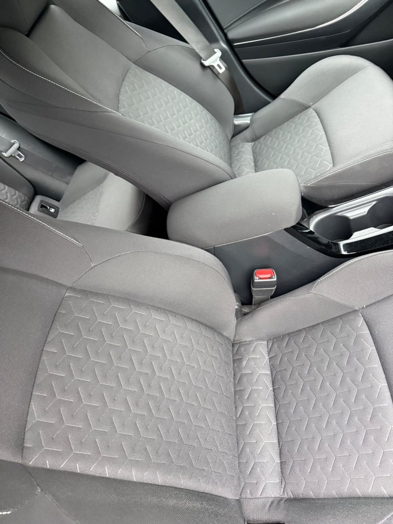 2022 Toyota Corolla 1.8 VVT-i Hybrid Icon Tech 5dr CVT HATCHBACK Petrol/Electric Hybrid Automatic