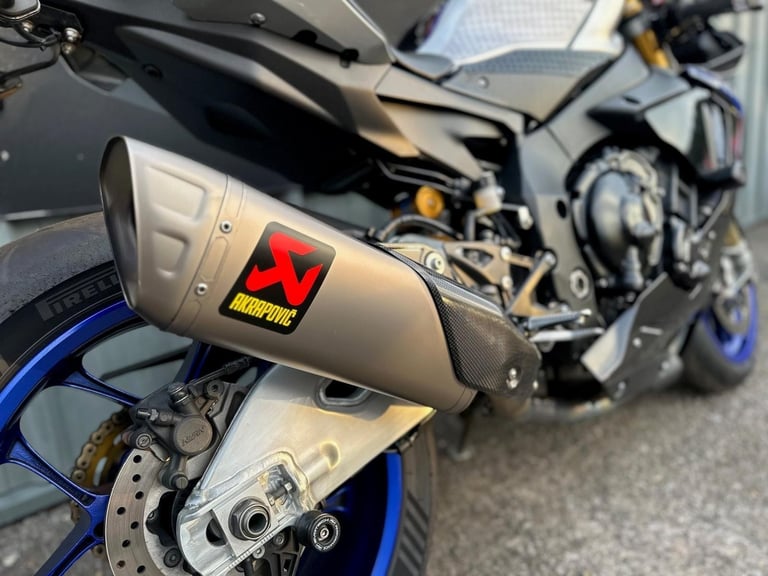 Stunning Low Mileage 2020/20 Yamaha R1M Motorcycle