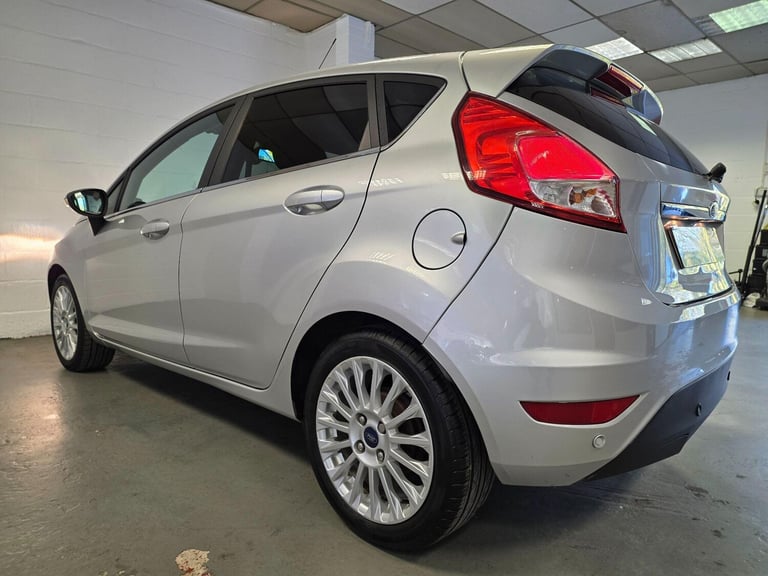  Ford Fiesta 1.6 Titanium Powershift Euro 5 5dr Petrol Automatic