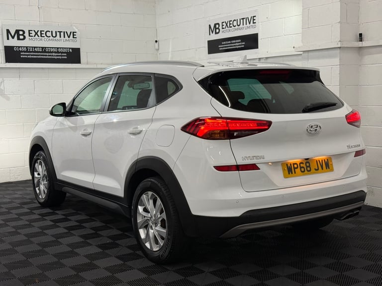 2018 68 HYUNDAI TUCSON 1.6 SE NAV CRDI 2WD MANUAL DIESEL WHITE EURO 6