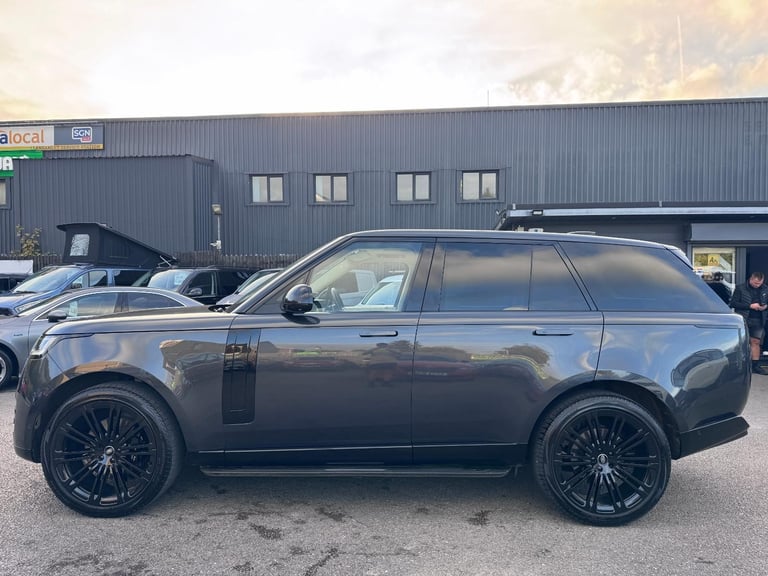 2022 Land Rover Range Rover Vogue D350 +VAT  *Mega Spec - Soft Close Doors*