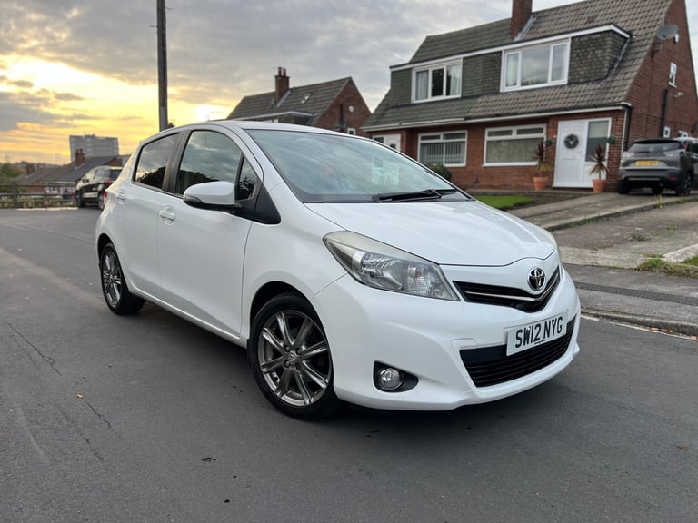 2012 Toyota Yaris 1.33 VVT-i SR 5dr HATCHBACK Petrol Manual