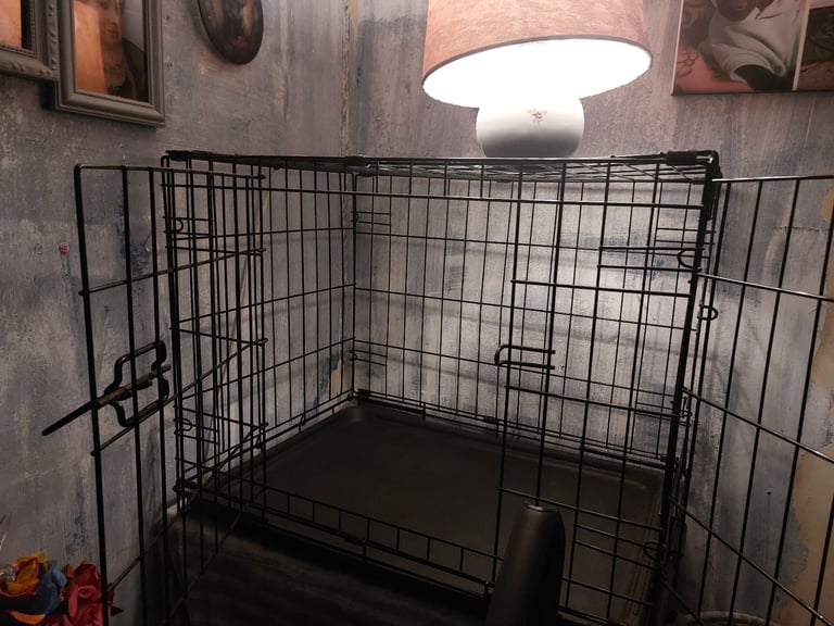 Dog crate 