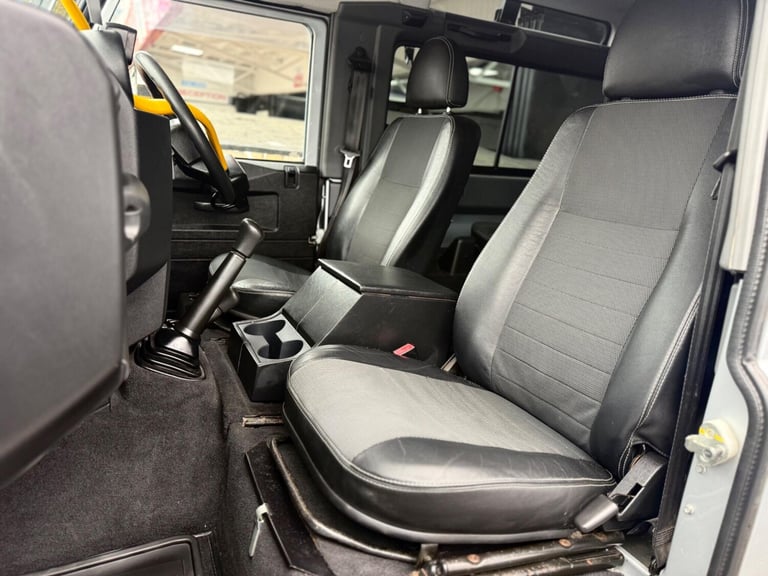 2025 Land Rover Defender 90 2.4 TDCi XS Station Wagon 4WD SWB Euro 4 3dr Diesel Manual