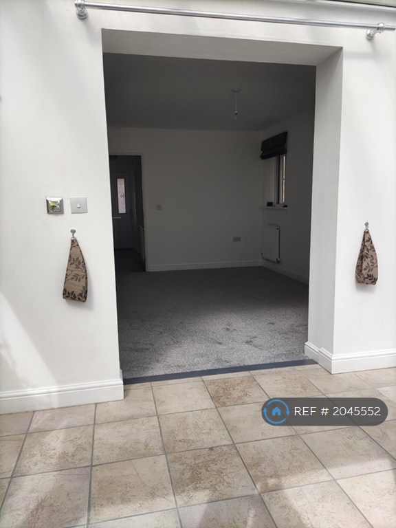 2 bedroom house in Brambling Close, Stowmarket, IP14 (2 bed) (#2045552)