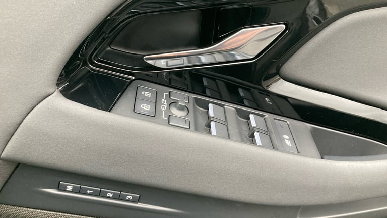 2025 Land Rover Range Rover Evoque 2.0 D200 Dynamic SE 5dr Auto Diesel Hatchback Hatchback Diesel...