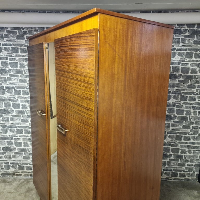 Stonehill Furniture Mid-Century Wardrobe with Mirror – 1960 Licence