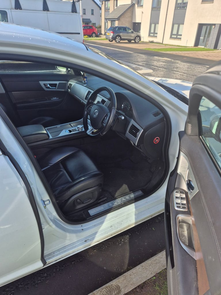 Jaguar, XF, Saloon, 2013, Other, 2179 (cc), 4 doors