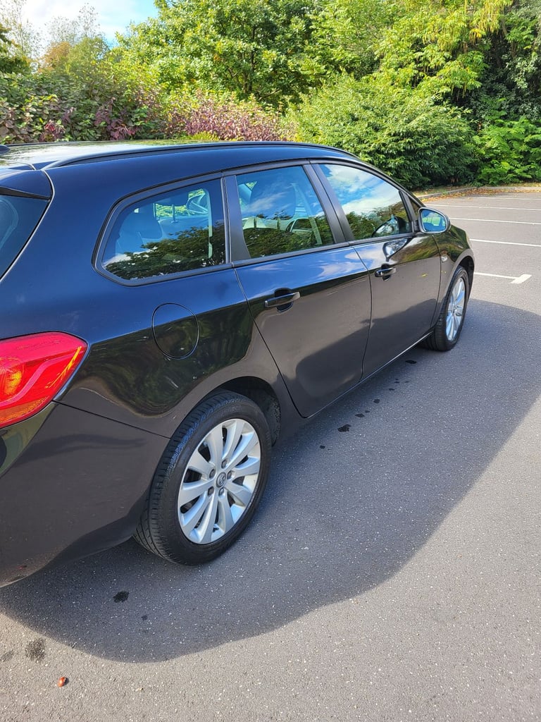 Vauxhall, ASTRA, Estate, 2015, Manual, 1598 (cc), 5 doors
