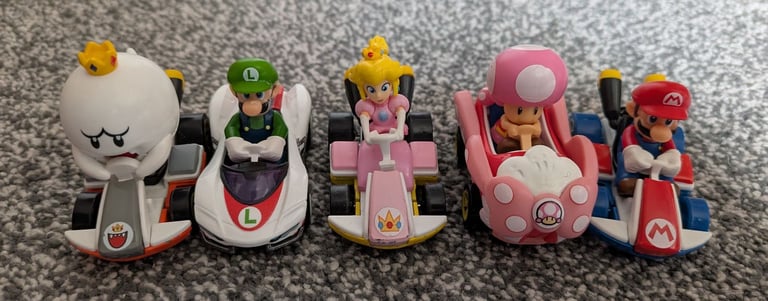 Hot Wheels Mario Rainbow road race track