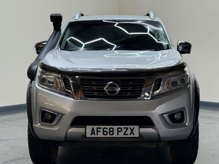 2018 Nissan Navara 2.3 dCi Off-Roader AT32 Auto 4WD Euro 6 4dr Pickup Diesel Automatic