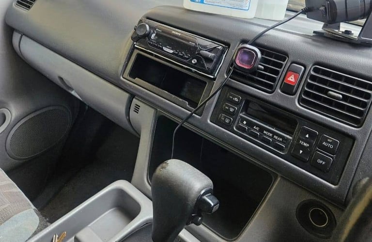 Mazda bongo firendee 2.5td auto 2wd pop top 
