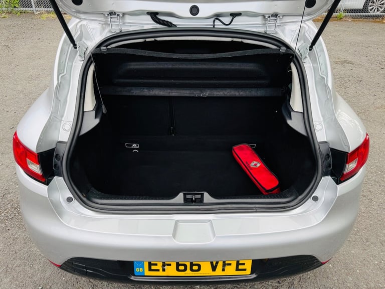 2016 Renault Clio DYNAMIQUE NAV DCI 5-Door Diesel