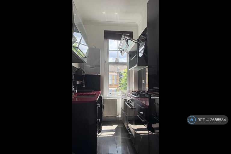 2 bedroom flat in Thistlewaite Road, London, E5 (2 bed) (#2666534)