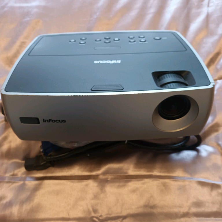 Infocus IN24 W240 projector 