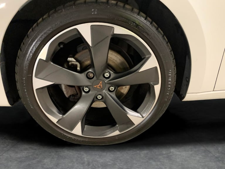 2023 Cupra Leon 1.5 eTSI EVO V1 Hatchback 5dr Petrol Hybrid DSG Euro 6 (s/s) (150 ps) - LED Hatch...