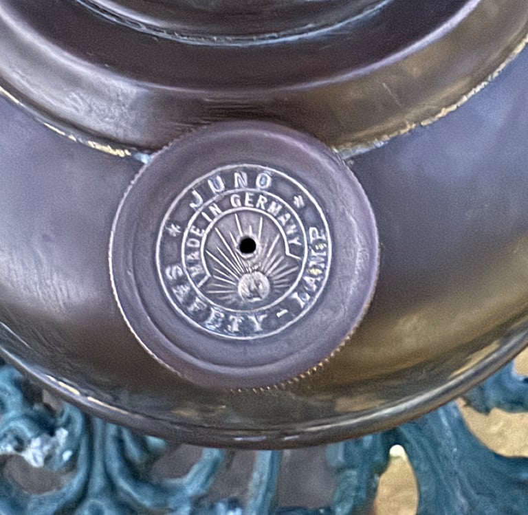 Juno Veritas Oil Lamp 