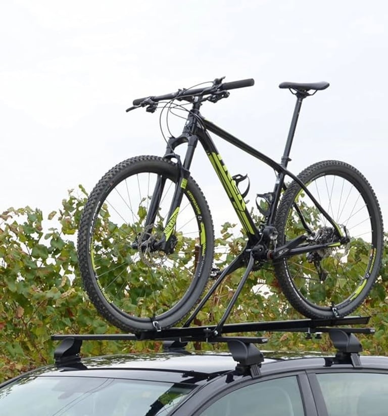 🚲 2x Bike Racks for Sale – Excellent Condition! 