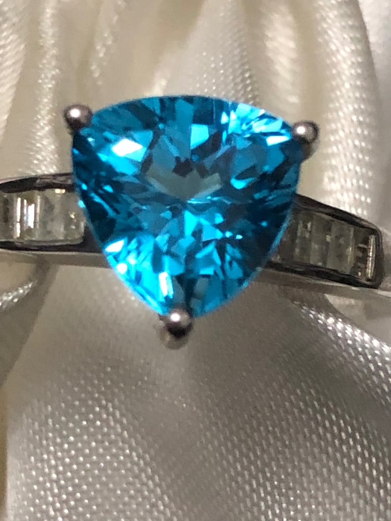 Trillion Cut Swiss Blue Topaz Diamond Ring Size S Silver 925 Platinum Overlay New 