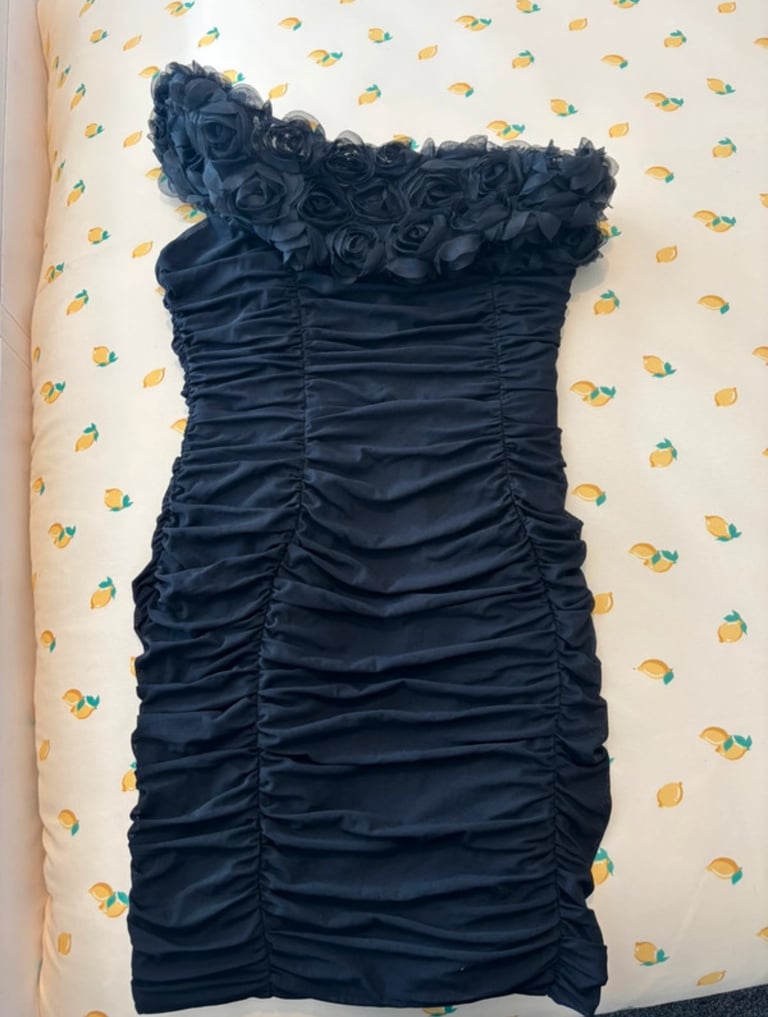 Chi chi London dress