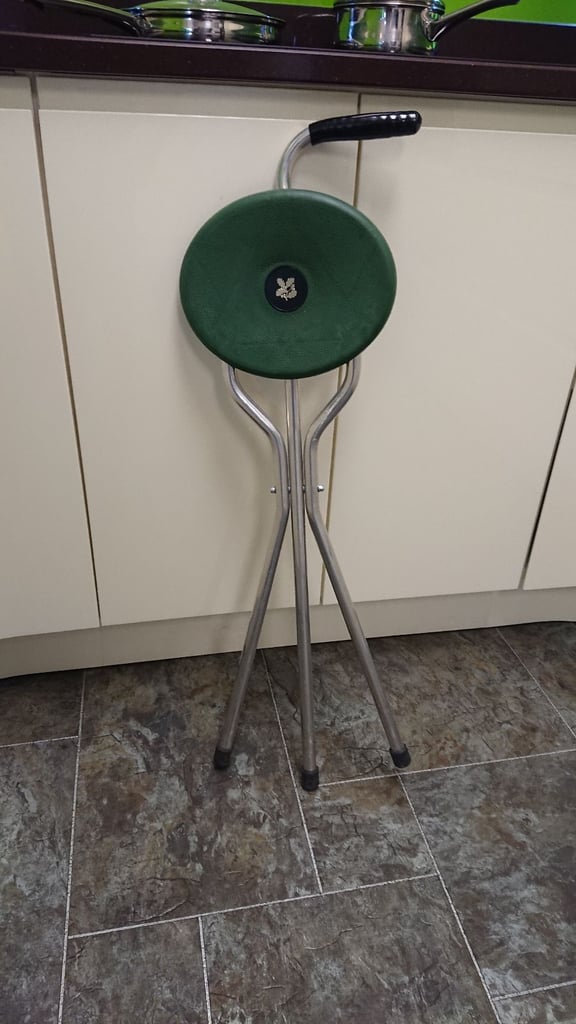 National trust walking stick with seat 