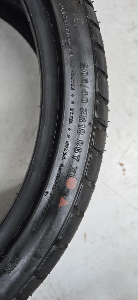 Unused accelera PHI-R 205/40/18 86y XL